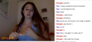 Anxious Panda – Omegle baddie feels herself up