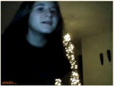 Anxious Panda – Omegle girl strips into bra and panties