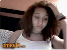 Anxious Panda – Curly hair omegle girl puts hairbush in pussy