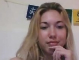 caitlin tastes her pussy on omegle