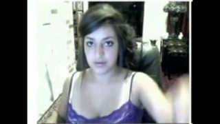 Cute Arab teen bates on cam