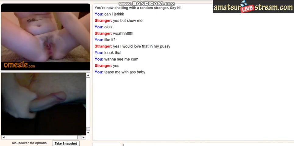 Fingers up cunt on Omegle Porn