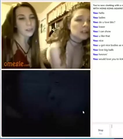 Girls help Stranger Cum by dyking out