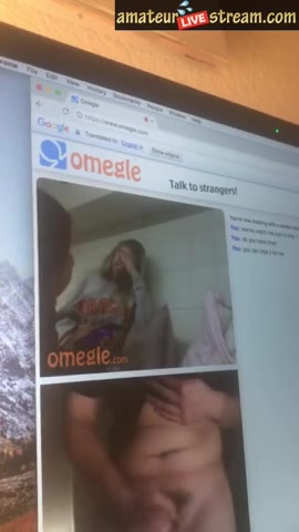 Group of teens watch guy cumming on omegle