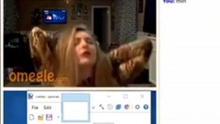 Horny girl twerking on OMegle