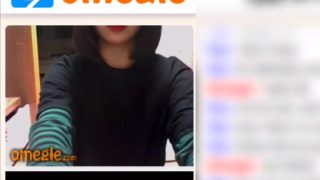 Korean girl stripping on Omegle Porn