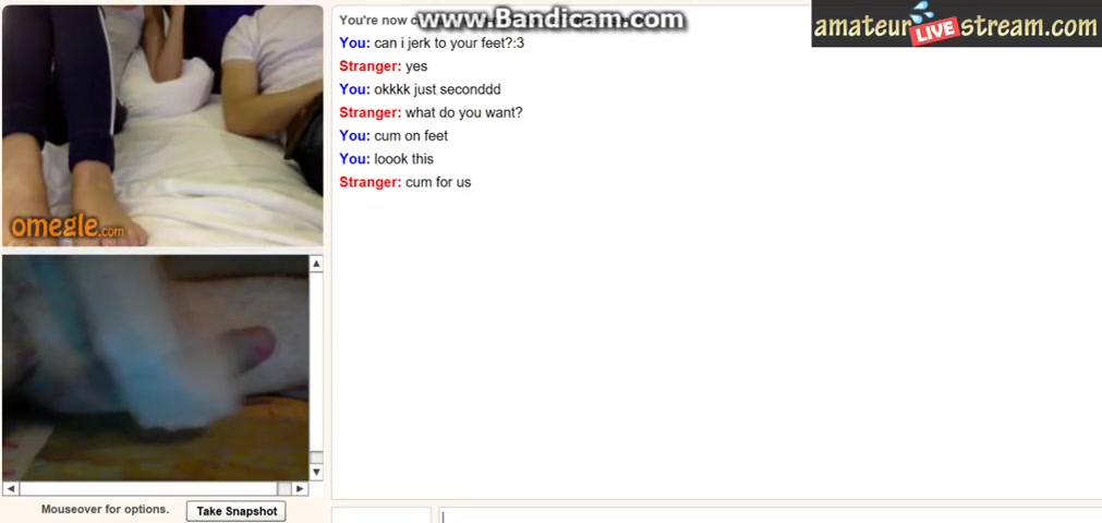 Little feet makes guy with massive cock cum