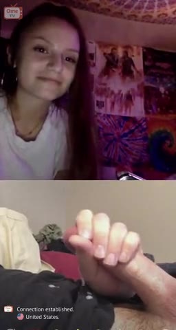 Omegle Porn girl laughing at small cumshot