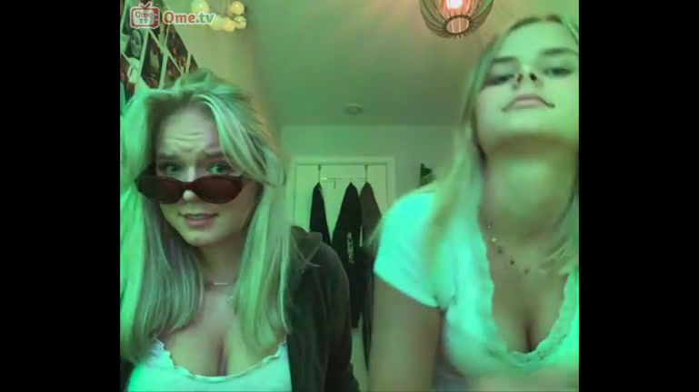 Two swedish girls kiss each other to make me cum