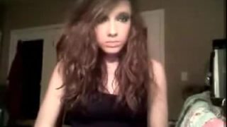 perfect horny teen masturbates on crazybates